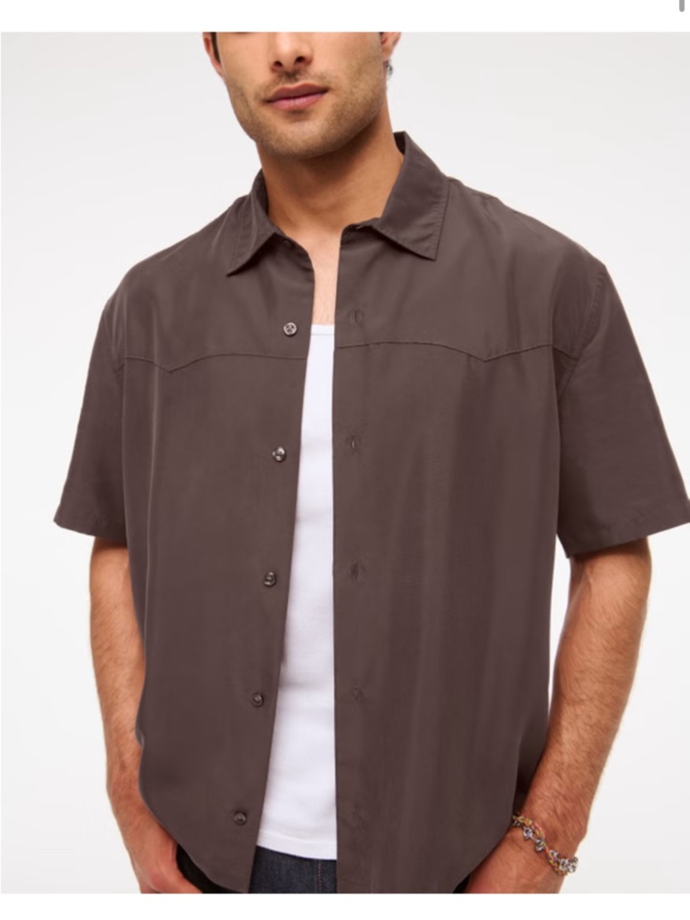 Abercrombie & Fitch Men's Short Sleeve Button-Down Shirt in Brown